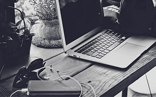 伊布接受采访时表示：我希望巴西获得世界杯冠军，因为那里有我的朋友安切洛蒂